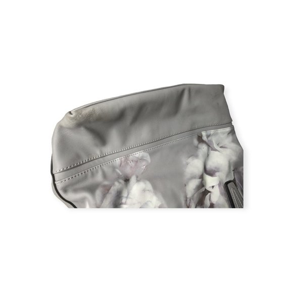 Simply Vera Vera Wang Gray & White Catherine Tote - Picture 4 of 14